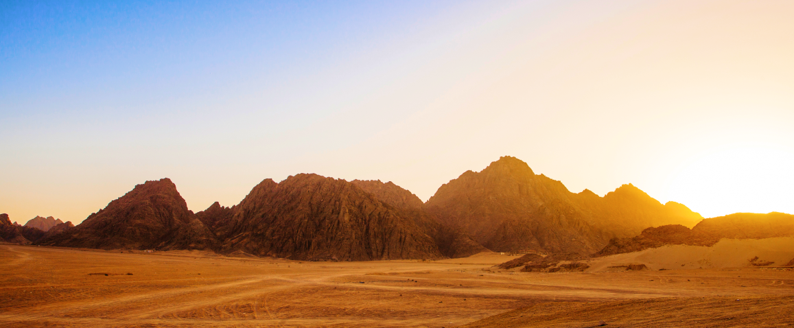 pustynia i góry na Półwyspie Synaj, Sharm el Sheikh, Egipt